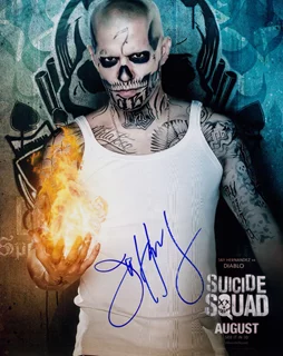 Jay Hernandez autograph