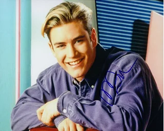 Mark Paul Gosselaar autograph