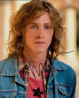 Harris Dickinson autograph