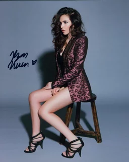 Ryan Newman autograph