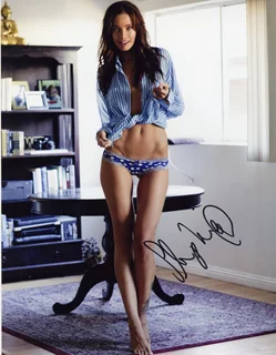 Stephanie Corneliussen autograph