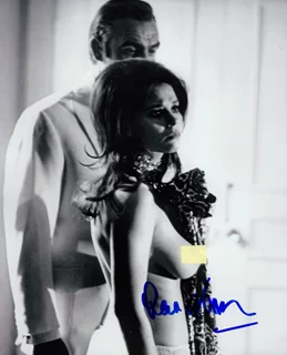 Lana Wood autograph
