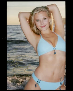 Carrie Anne Fleming autograph