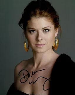 Debra Messing autograph