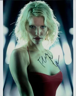 Tricia Helfer autograph