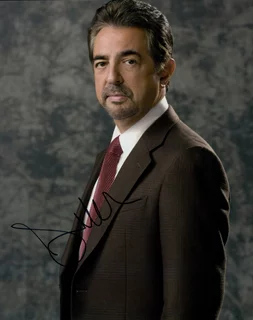 Joe Mantegna autograph