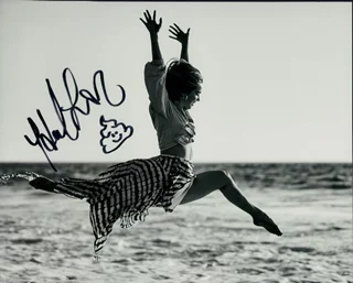 Haley Lu Richardson autograph
