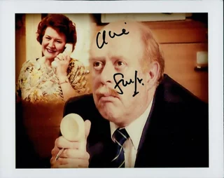 Clive Swift autograph
