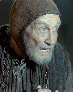 Roy Dotrice autograph