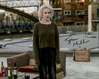 Tuppence Middleton autograph