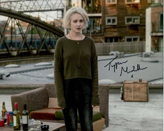 Tuppence Middleton autograph