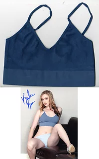 Karoline Keri autograph