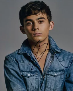 Tyler Alvarez autograph