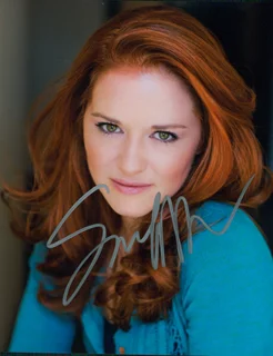 Sarah Drew autograph