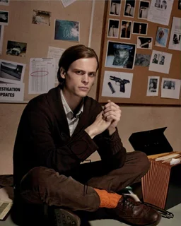 Matthew Gray Gubler autograph