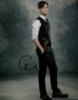 Matthew Gray Gubler autograph