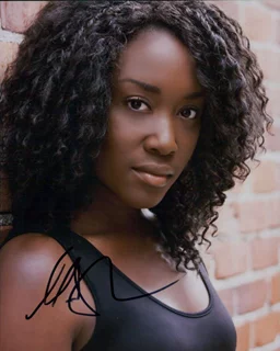 Malynda Hale autograph