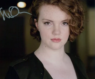 Shannon Purser autograph