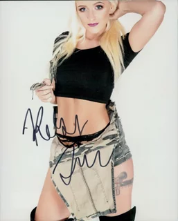 Kelsey Turner autograph