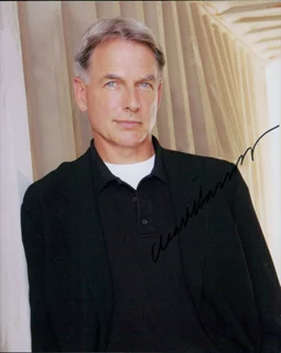 Mark Harmon autograph