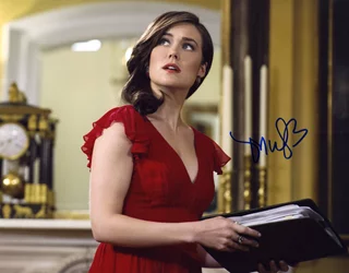 Megan Boone autograph