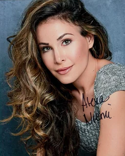 Alexa Niemi autograph