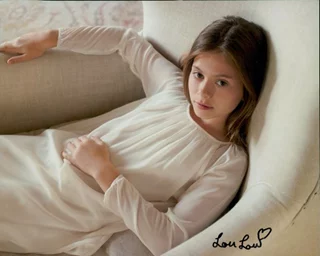 Lou Lou Safran autograph