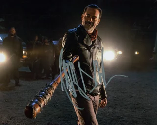 Jeffrey Dean Morgan autograph