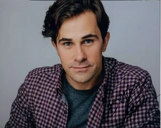 Brett Ryback autograph