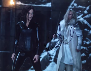 Kate Beckinsale autograph