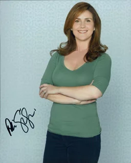 Peri Gilpin autograph
