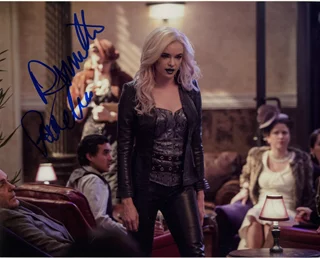 Danielle Panabaker autograph