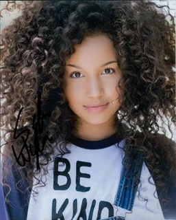 Sofia Wylie autograph