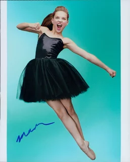 Maddie Ziegler autograph