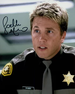 Lochlyn Munro autograph