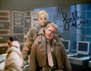 Lochlyn Munro autograph