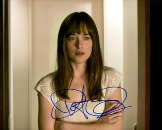 Dakota Johnson autograph