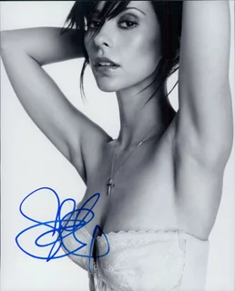 Jennifer Love Hewitt autograph