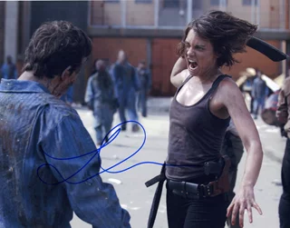 Lauren Cohan autograph