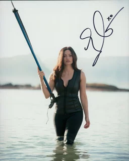 Erica Cerra autograph