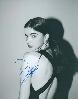 Dylan Gelula autograph