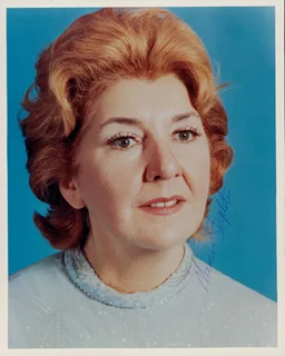 Maureen Stapleton autograph