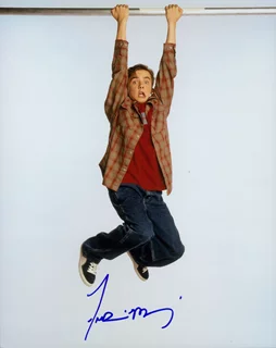 Frankie Muniz autograph