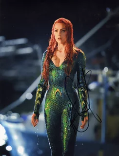 Amber Heard autograph