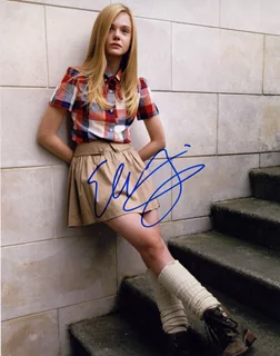 Elle Fanning autograph