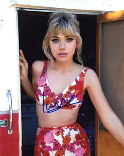 Imogen Poots autograph
