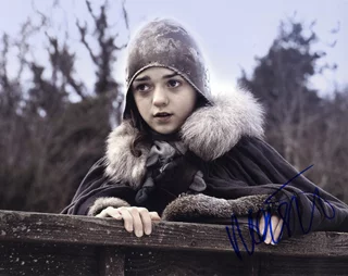 Maisie Williams autograph
