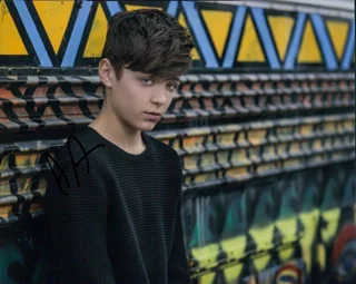 Asher Angel autograph