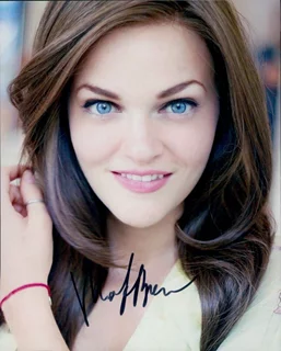 Madeline Brewer autograph