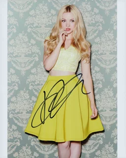 Dove Cameron autograph